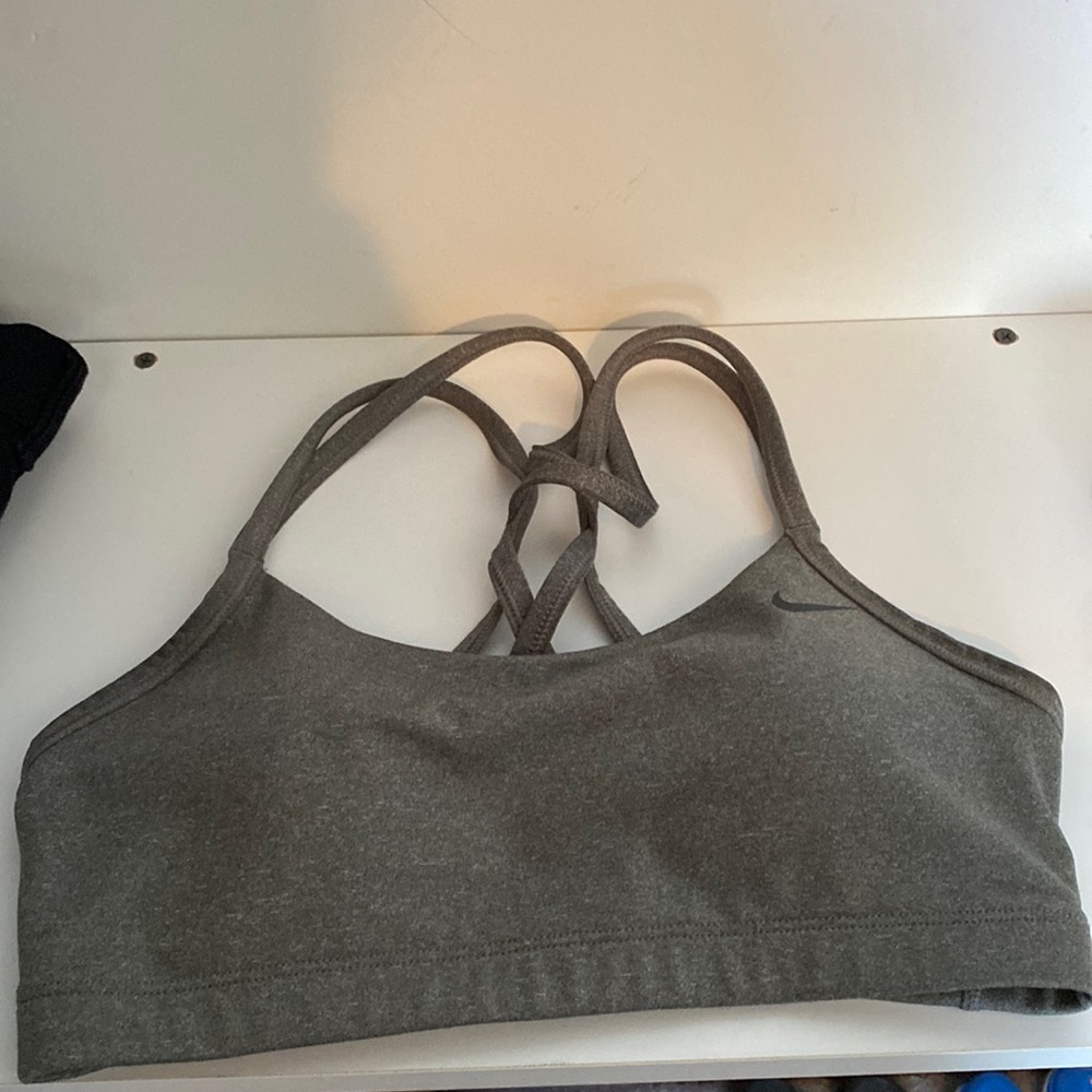 Women Nike Sports Bra, Gray, Medium